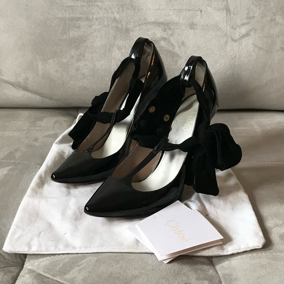 CHLOÉ | PRE-OWNED | Fall 2011 Velvet Bow Patent Leather Heels | 39 - Picture 4 of 7